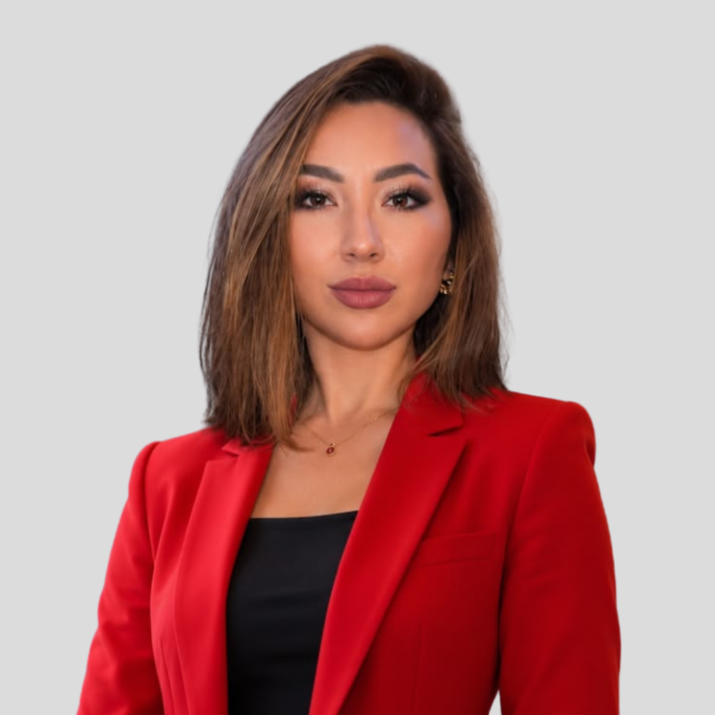 Elzira Batyrbekova, Senior Legal Executiveat Lawlex Solicitors